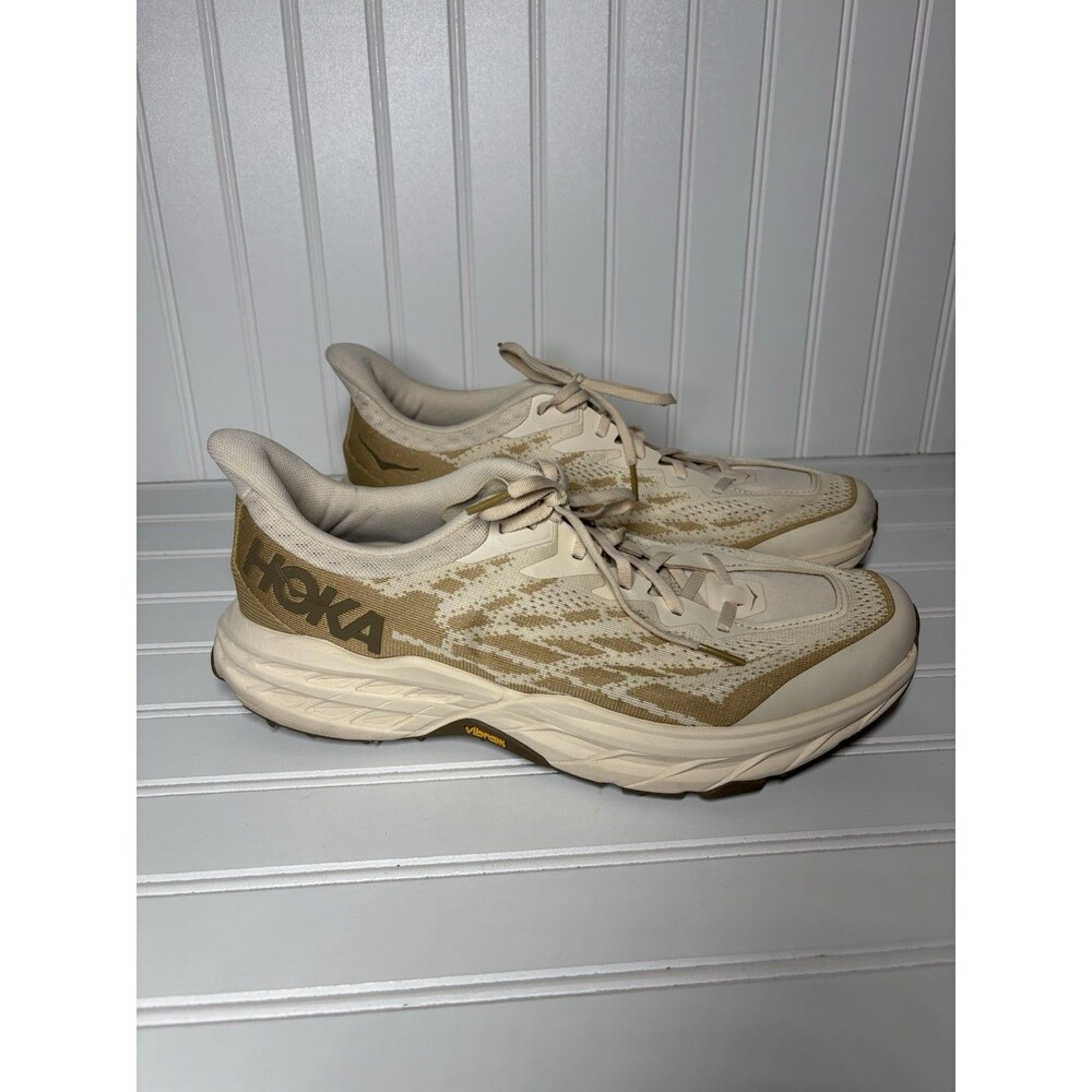 HOKA One One Speedgoat 5 Running Shoes Mens Size 12 D Vanilla Wheat Beige